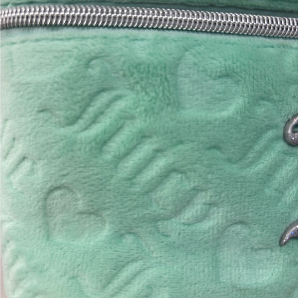 NWT Juicy Couture Mint Green Embossed Cosmetic Bag - Picture 3 of 7